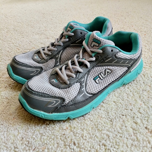 fila shoes white and black